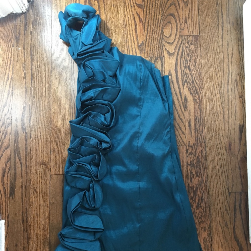 One shoulder mini Cocktail dress ๐ - Picture 2 of 4